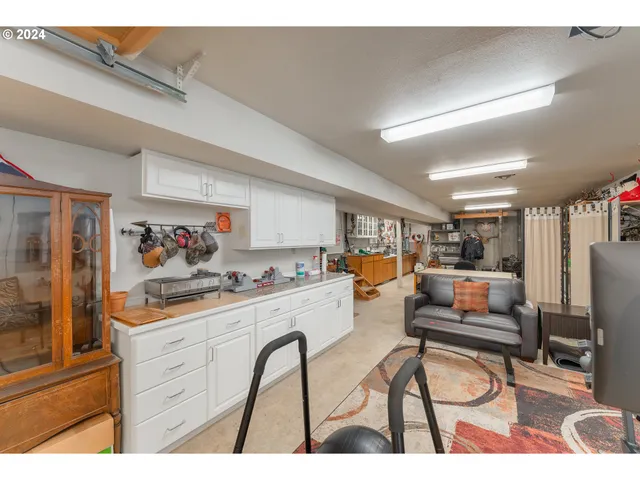 $1,399,000 | 317 Aker Drive, Myrtle Creek, OR 97457