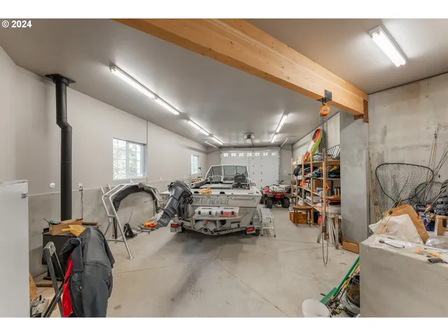 $1,399,000 | 317 Aker Drive, Myrtle Creek, OR 97457