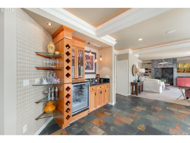 $1,399,000 | 317 Aker Drive, Myrtle Creek, OR 97457