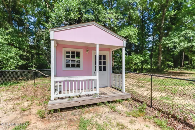 $220,000 | 1864 Old Highway 26, Perkinston, MS 39573