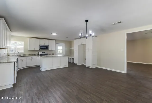 $220,000 | 1864 Old Highway 26, Perkinston, MS 39573