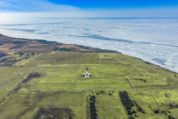 $524,900 | Debroux Court, Sturgeon Bay, WI 54235