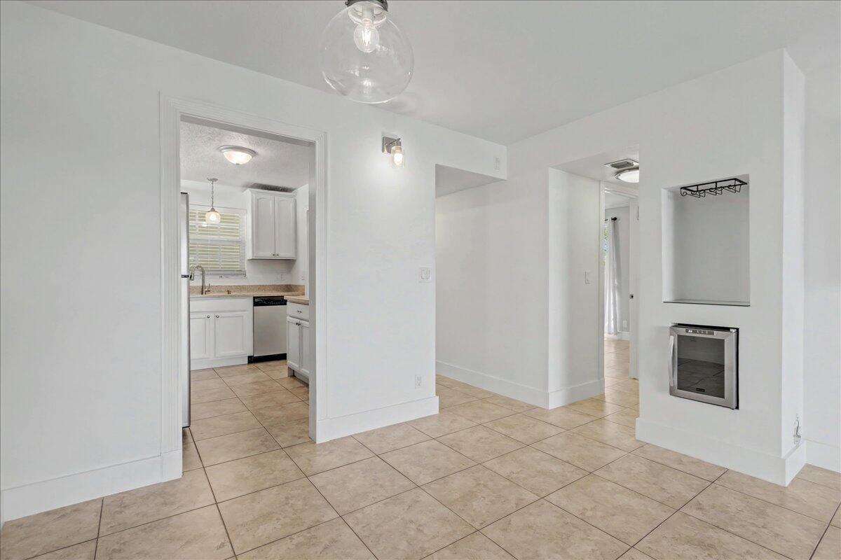 765 Jeffery Street, Unit 1301 Boca Raton, FL 33487 - Photo 13 of 42 Living Room