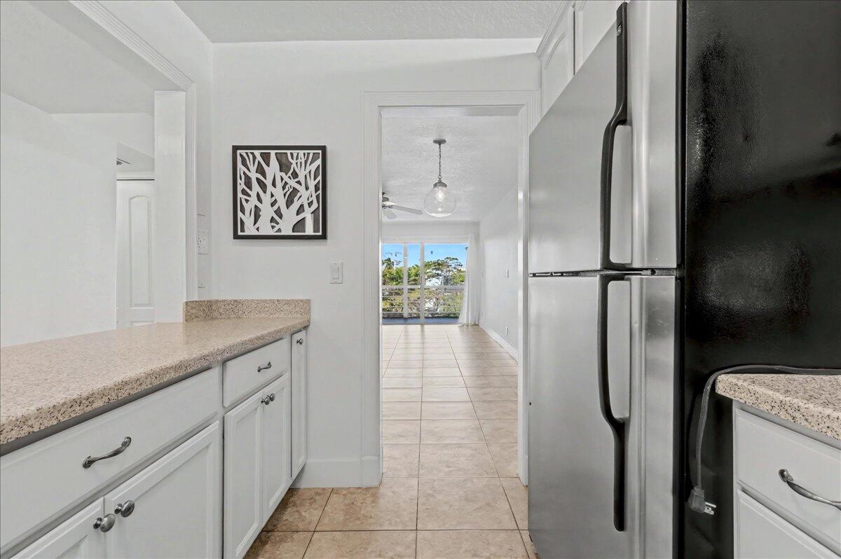 765 Jeffery Street, Unit 1301 Boca Raton, FL 33487 - Photo 10 of 42 Kitchen