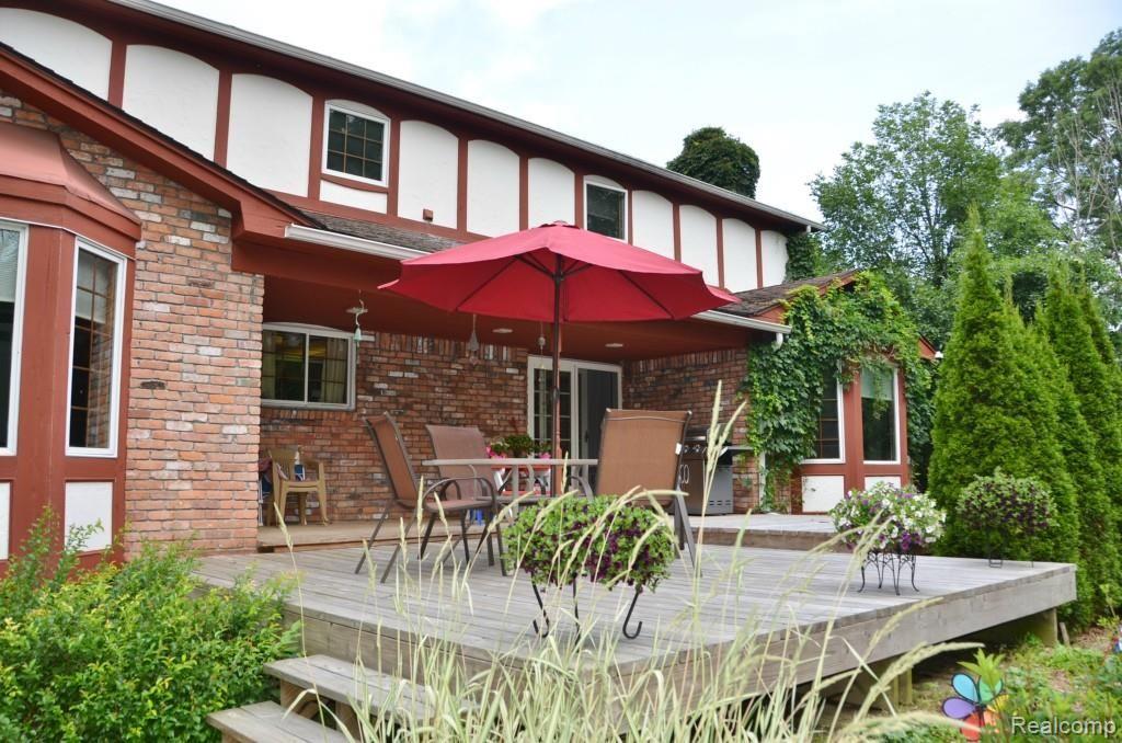22101 Meridian Road Grosse Ile, MI 48138 - Photo 6 of 52 DSC_2211.jpg