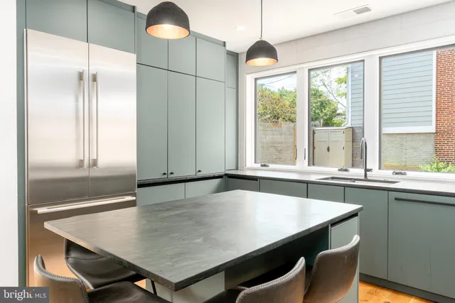 $5,500 | 103 17th Street Southeast, Washington, DC 20003