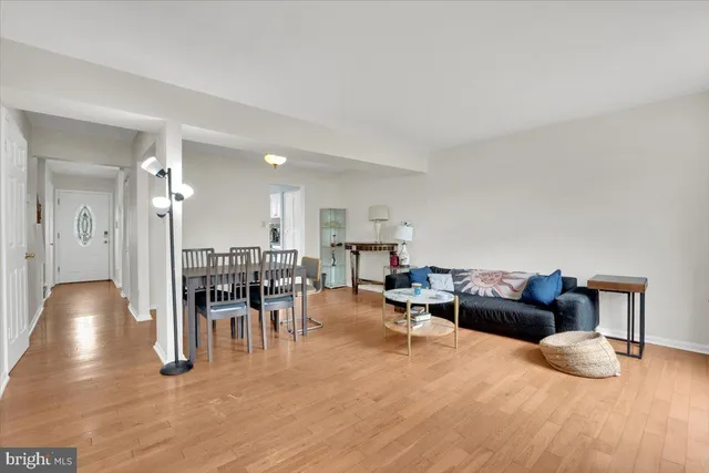 $345,000 | 6121 North Hil Mar Circle, District Heights, MD 20747