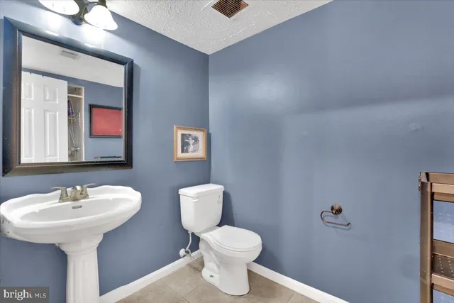 $345,000 | 6121 North Hil Mar Circle, District Heights, MD 20747