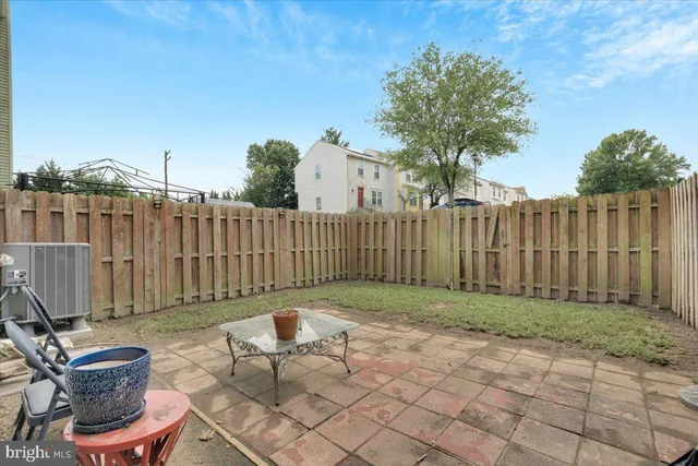 $345,000 | 6121 North Hil Mar Circle, District Heights, MD 20747