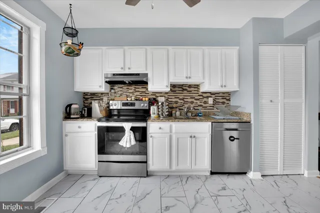 $345,000 | 6121 North Hil Mar Circle, District Heights, MD 20747