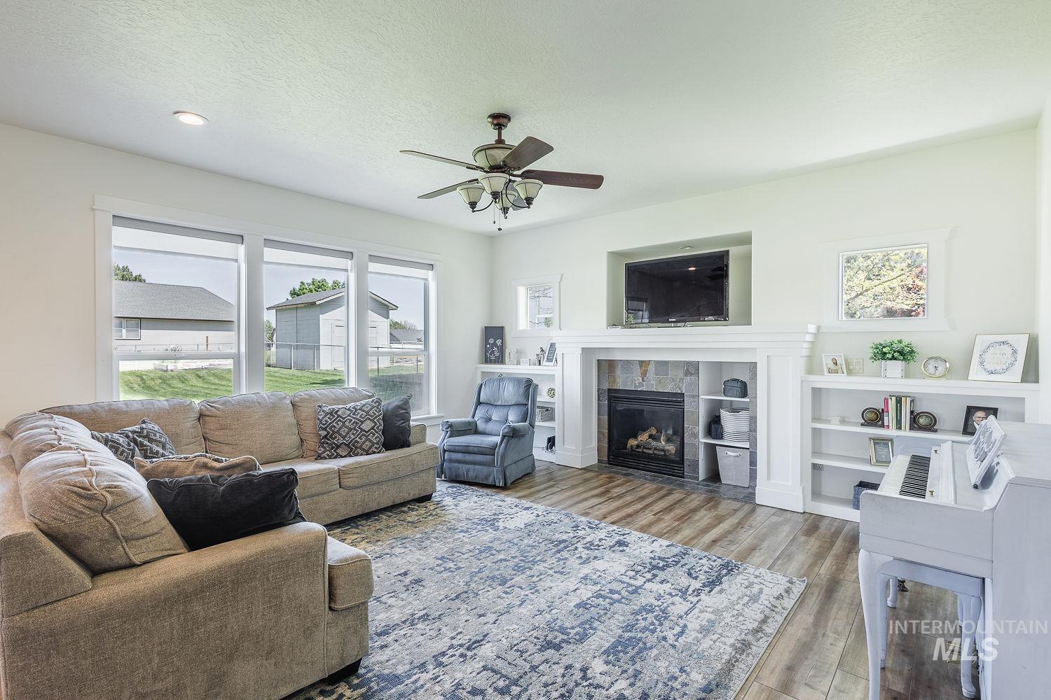 14966 Marvel Place Caldwell, ID 83607 - Photo 5 of 49