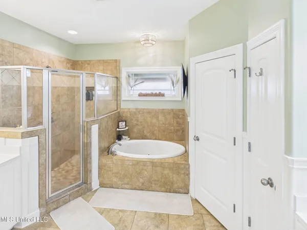 $605,000 | 1108 Merloun Drive, Olive Branch, MS 38654