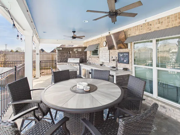 $605,000 | 1108 Merloun Drive, Olive Branch, MS 38654