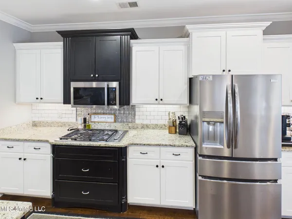 $605,000 | 1108 Merloun Drive, Olive Branch, MS 38654