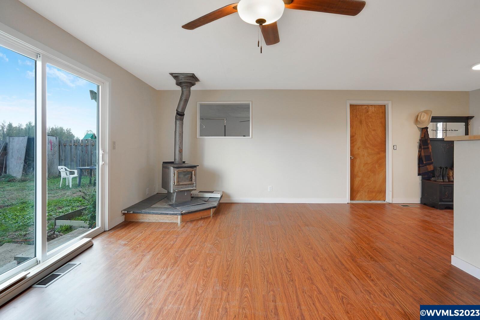 1225 Hemlock Loop Independence, OR 97351 - Photo 13 of 27 Gallery Image 13