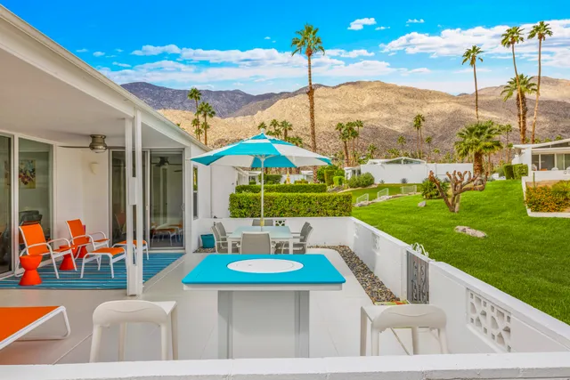 $959,900 | 566 East Flor Circle, Palm Springs, CA 92264