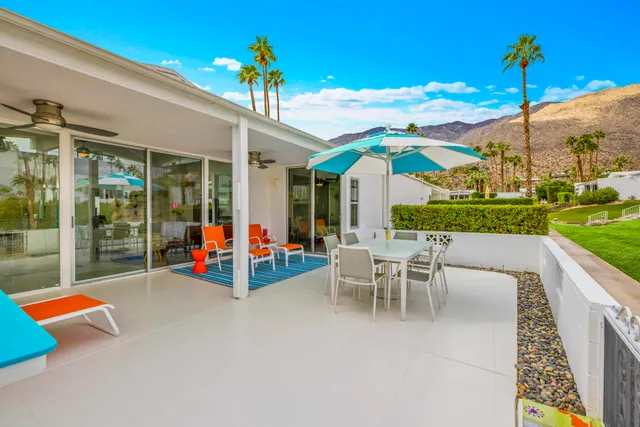 $959,900 | 566 East Flor Circle, Palm Springs, CA 92264