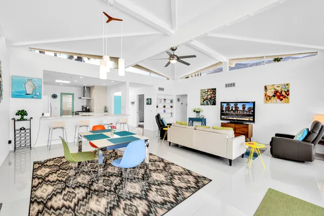 $959,900 | 566 East Flor Circle, Palm Springs, CA 92264