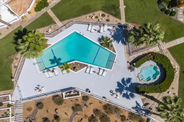 $959,900 | 566 East Flor Circle, Palm Springs, CA 92264