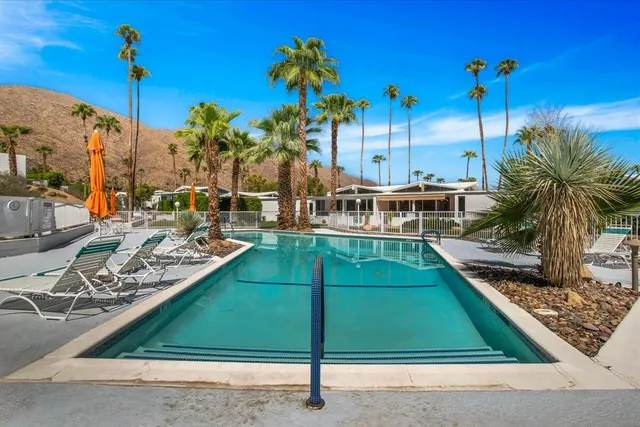 $959,900 | 566 East Flor Circle, Palm Springs, CA 92264