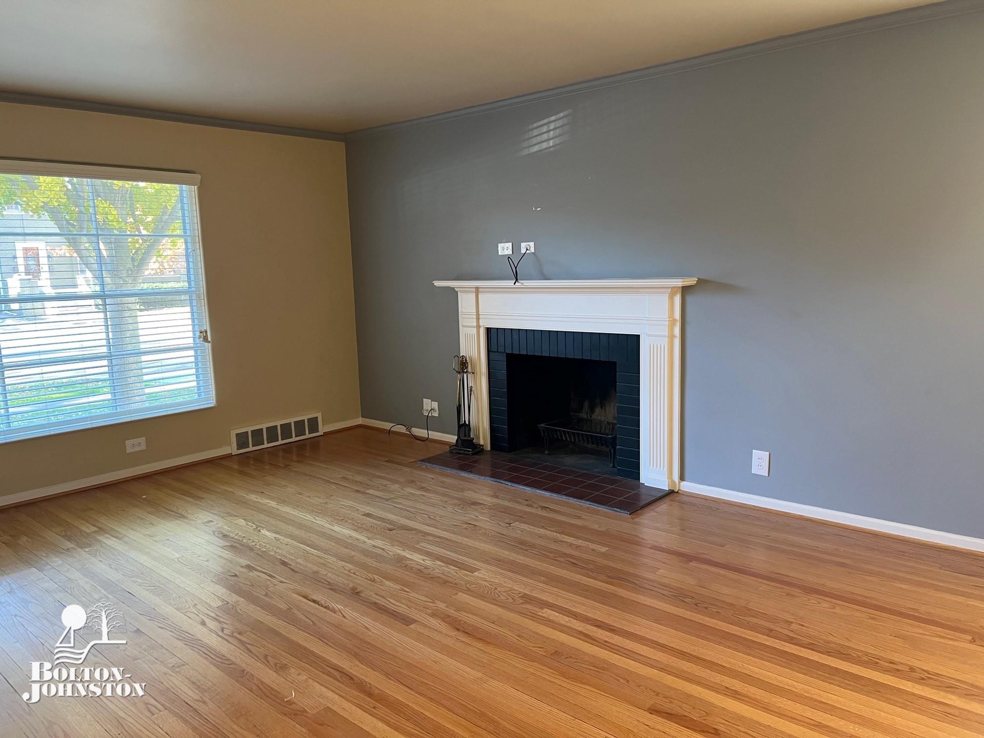 360 Rivard Boulevard Grosse Pointe, MI 48230 - Photo 3 of 16
