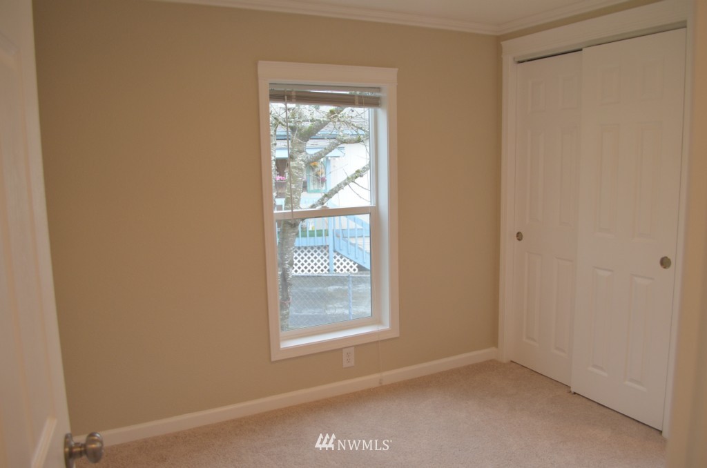19812 127th Court Northeast Bothell, WA 98011 - Photo 14 of 19 Gallery Image 14