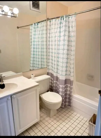 $3,650 | 111 West Maple Street, Unit 1401, Chicago, IL 60610