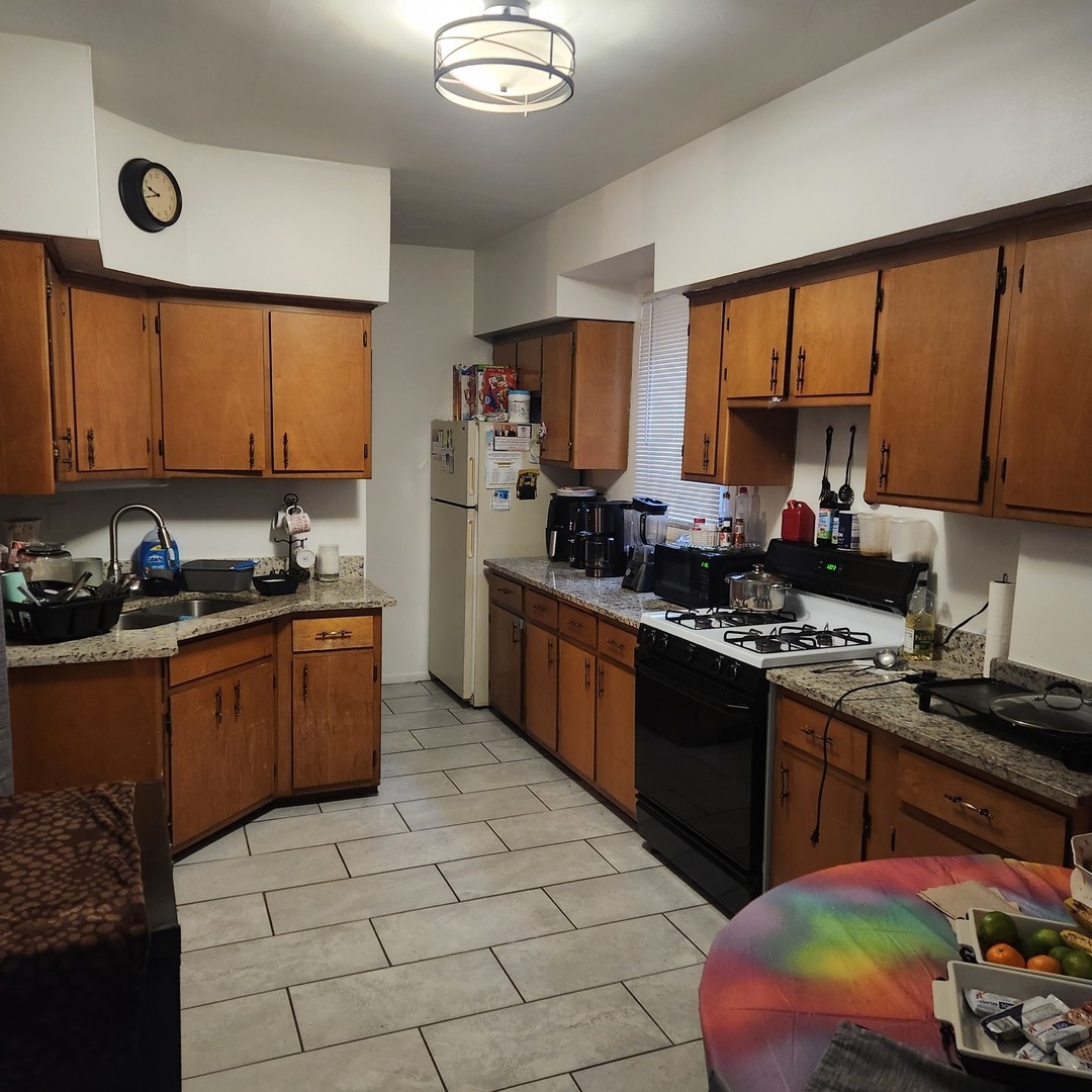 6337 Cermak Road Berwyn, IL 60402 - Photo 8 of 11