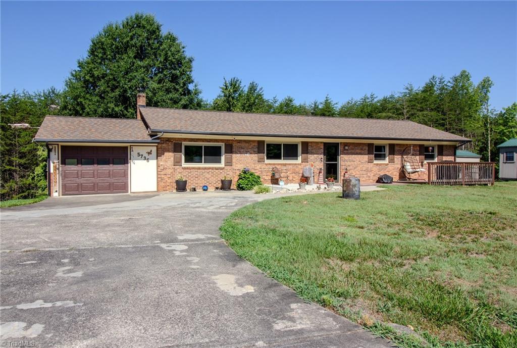 5736 Davis Road Walkertown, NC 27051 - Photo 4 of 47