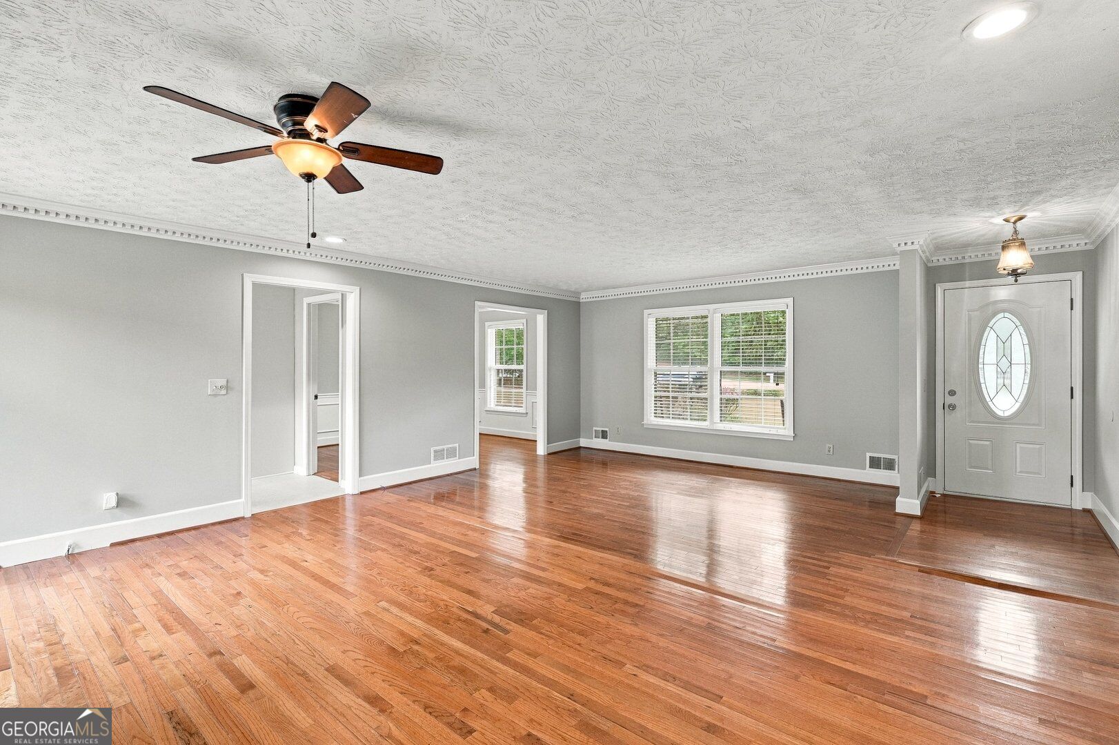4548 Shallowford Road Roswell, GA 30075 - Photo 6 of 20 Gallery Image 6