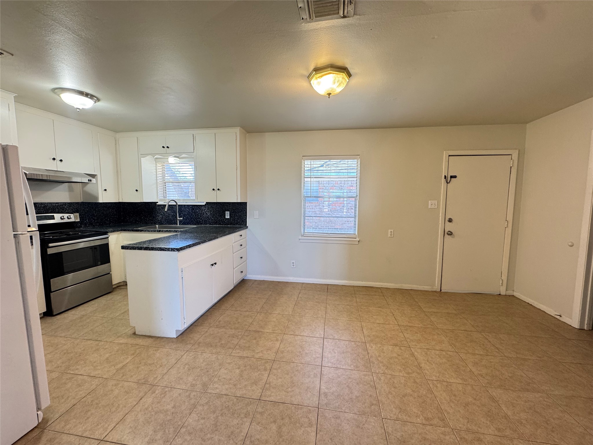 2205 Farr Street Waller, TX 77484 - Photo 5 of 24