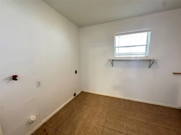 $1,395 | 2205 Farr Street, Waller, TX 77484