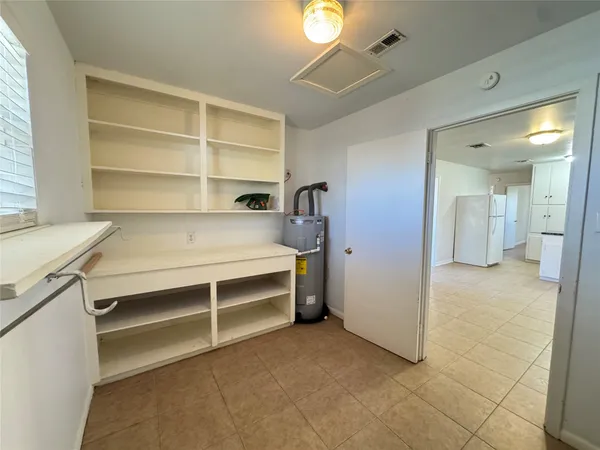 $1,450 | 2205 Farr Street, Waller, TX 77484