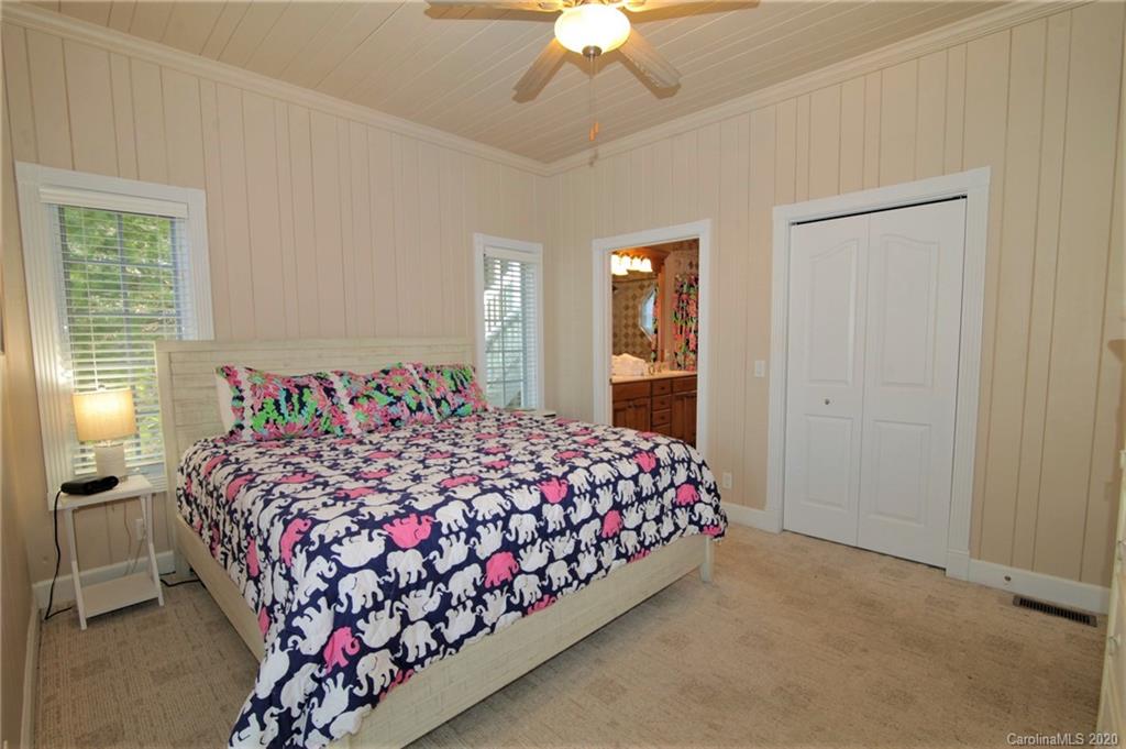 140 Lakeridge Rd Lake Lake Lure, NC 28746 - Photo 13 of 37