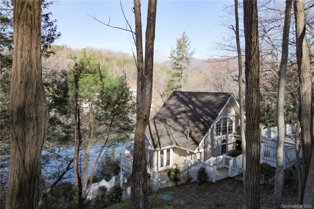 140 Lakeridge Rd Lake Lake Lure, NC 28746 - Photo 17 of 37