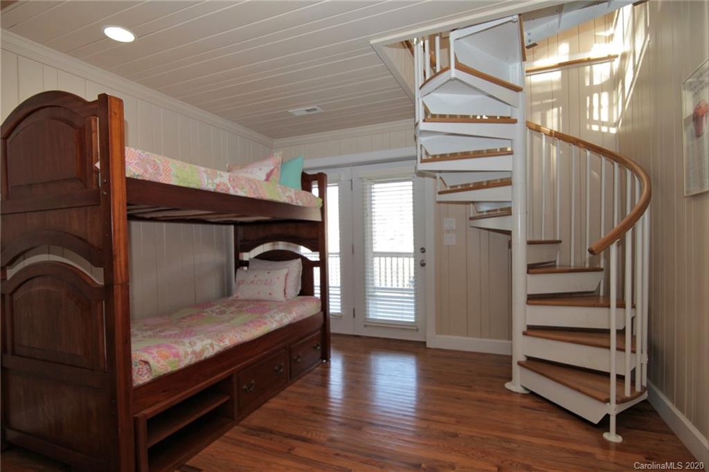 140 Lakeridge Rd Lake Lake Lure, NC 28746 - Photo 19 of 37