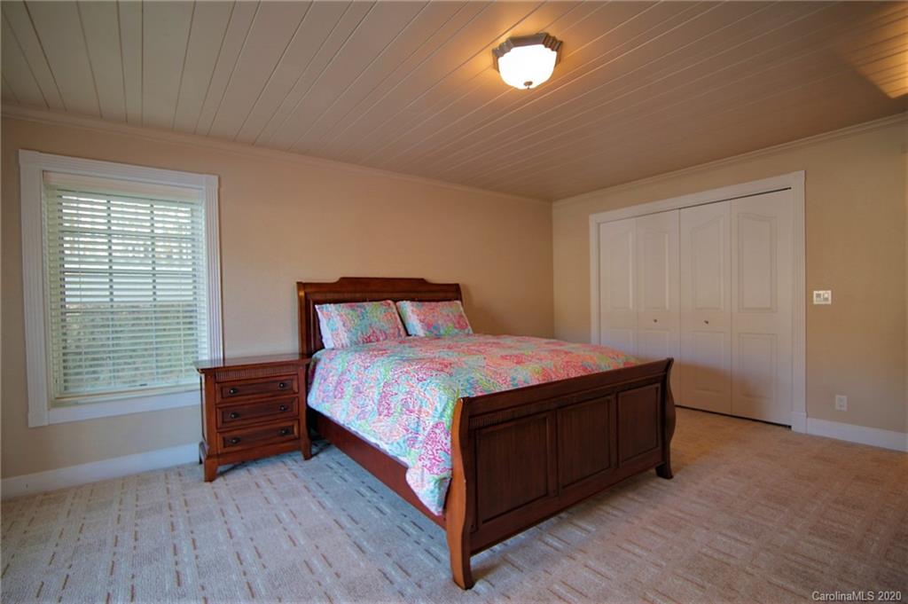 140 Lakeridge Rd Lake Lake Lure, NC 28746 - Photo 20 of 37
