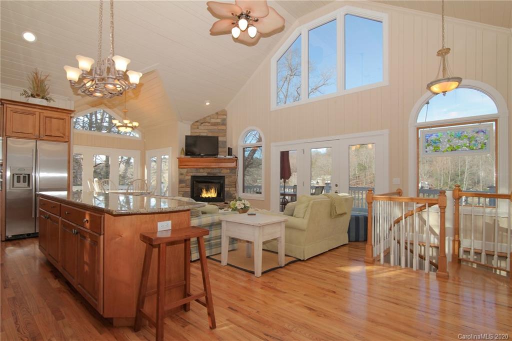 140 Lakeridge Rd Lake Lake Lure, NC 28746 - Photo 3 of 37