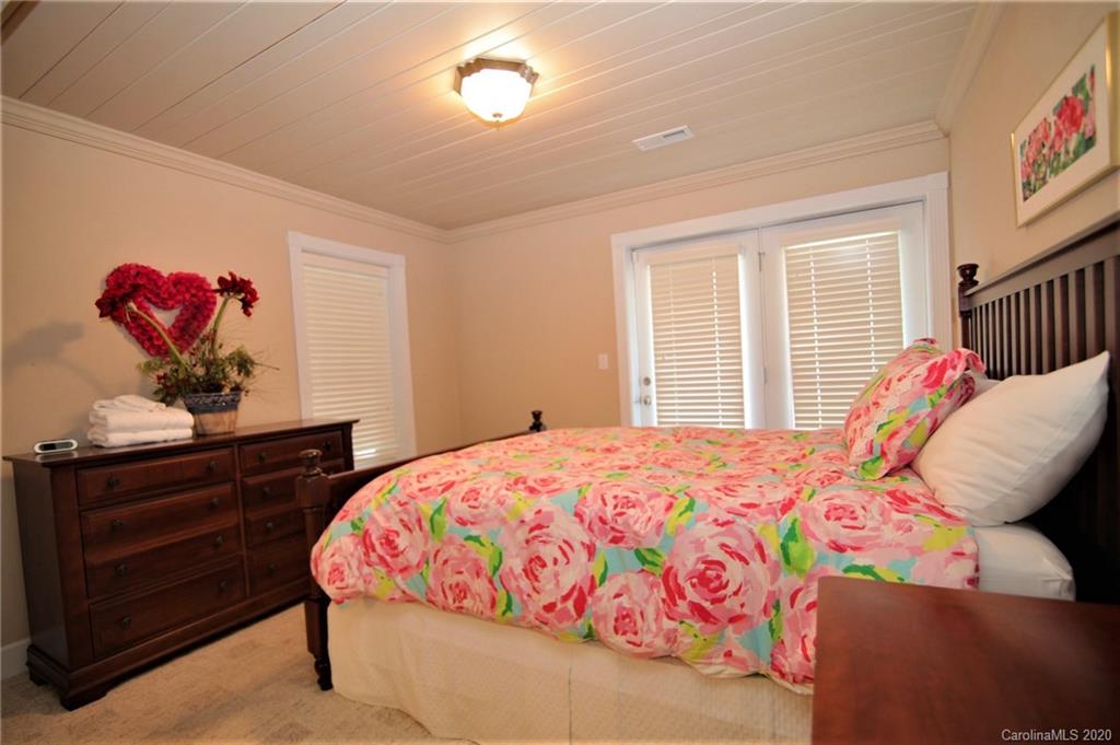 140 Lakeridge Rd Lake Lake Lure, NC 28746 - Photo 23 of 37