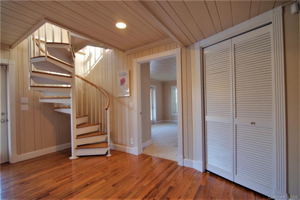 140 Lakeridge Rd Lake Lake Lure, NC 28746 - Photo 25 of 37