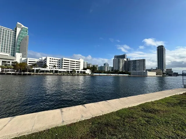 $2,150 | 200 Leslie Drive, Unit 523, Hallandale Beach, FL 33009