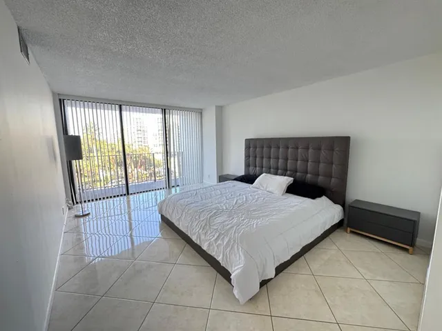 $2,150 | 200 Leslie Drive, Unit 523, Hallandale Beach, FL 33009