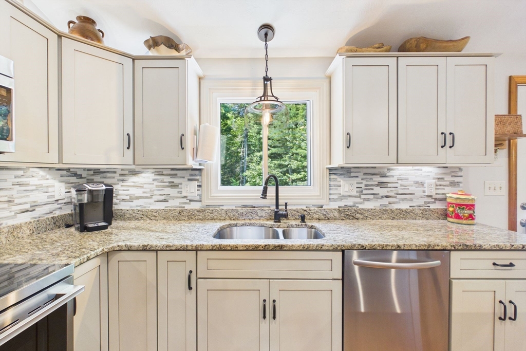 202 Silver Street Monson, MA 01057 - Photo 21 of 42