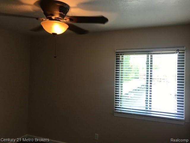 1717 Maple Ridge Road, Unit 14 Haslett, MI 48840 - Photo 16 of 19