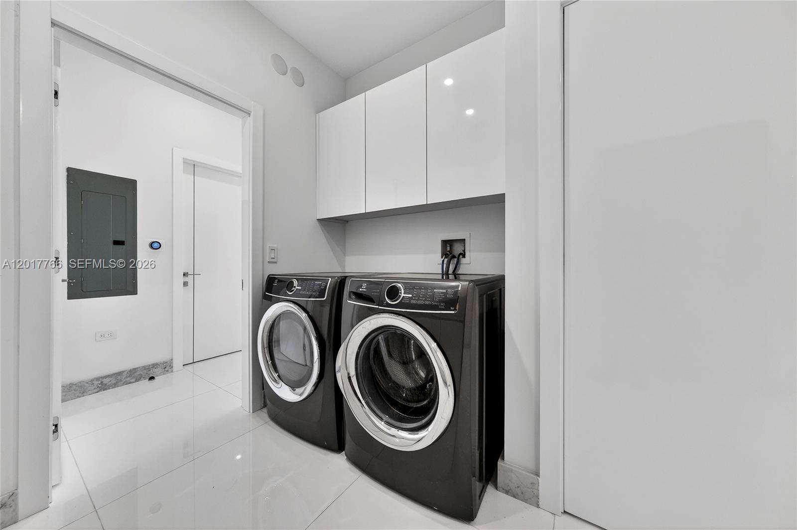 88 Southwest 7th Street, Unit PH4202 Miami, FL 33130 - Photo 56 of 88