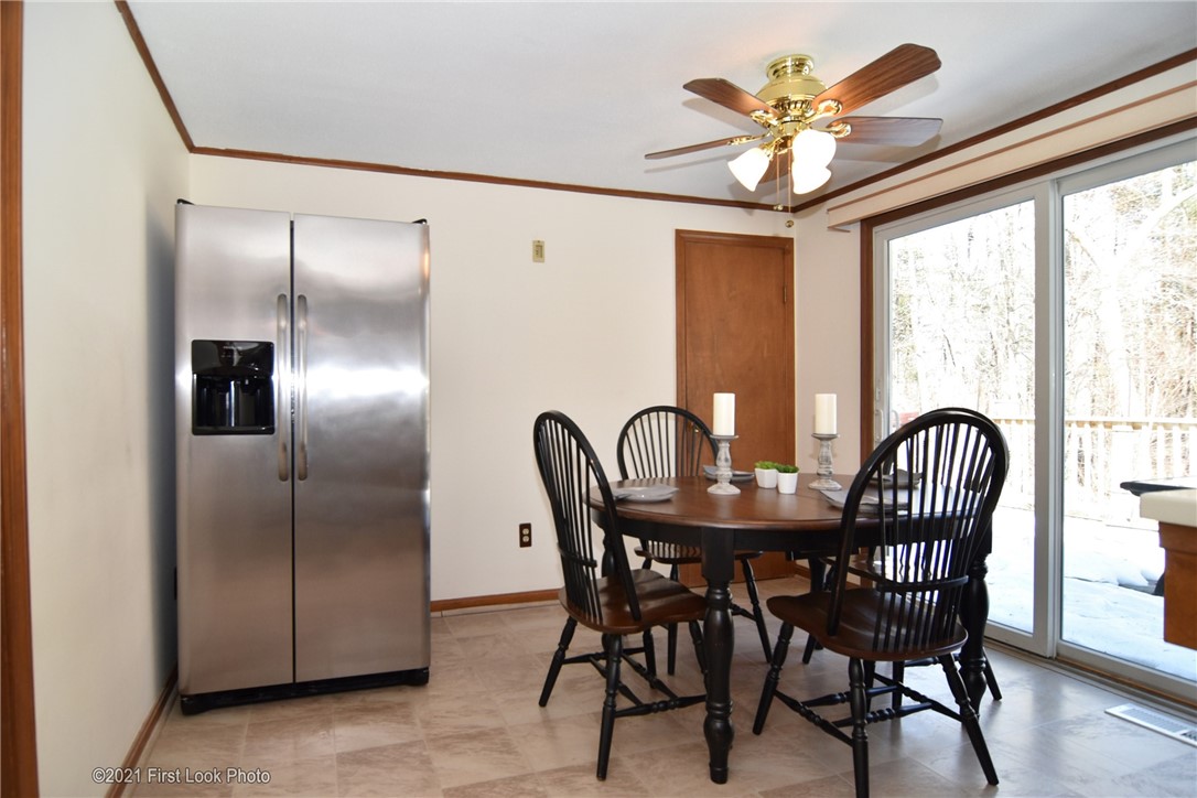 40 Pound Road Glocester, RI 02814 - Photo 10 of 30 Dining Area