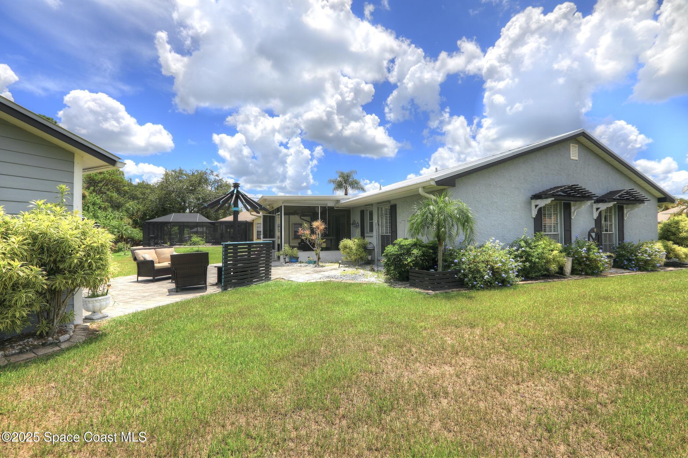401 Lloyd Street Sebastian, FL 32958 - Photo 31 of 36 B2