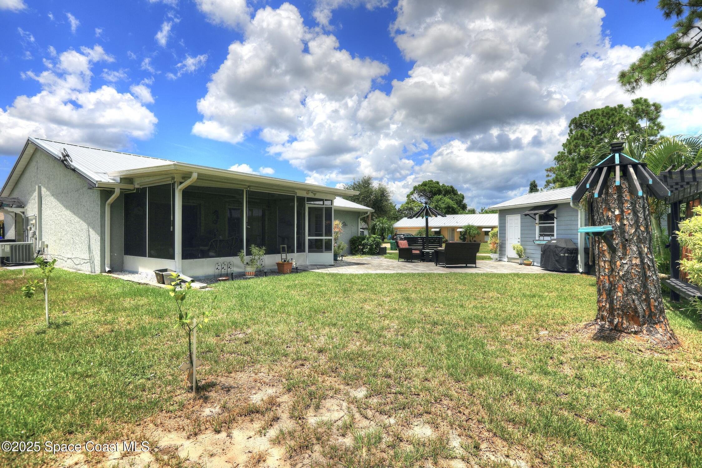 401 Lloyd Street Sebastian, FL 32958 - Photo 32 of 36 B4