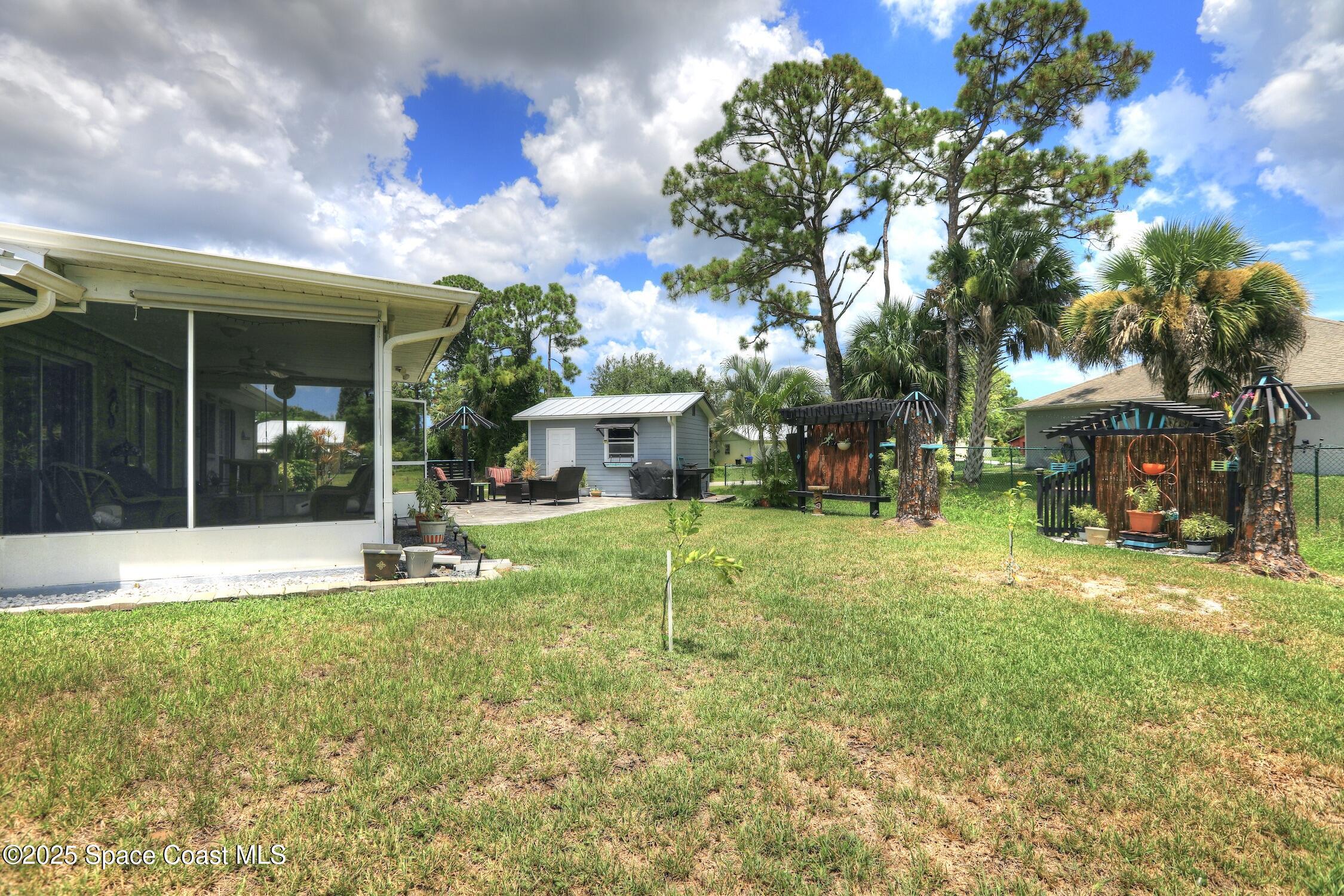 401 Lloyd Street Sebastian, FL 32958 - Photo 33 of 36 B5