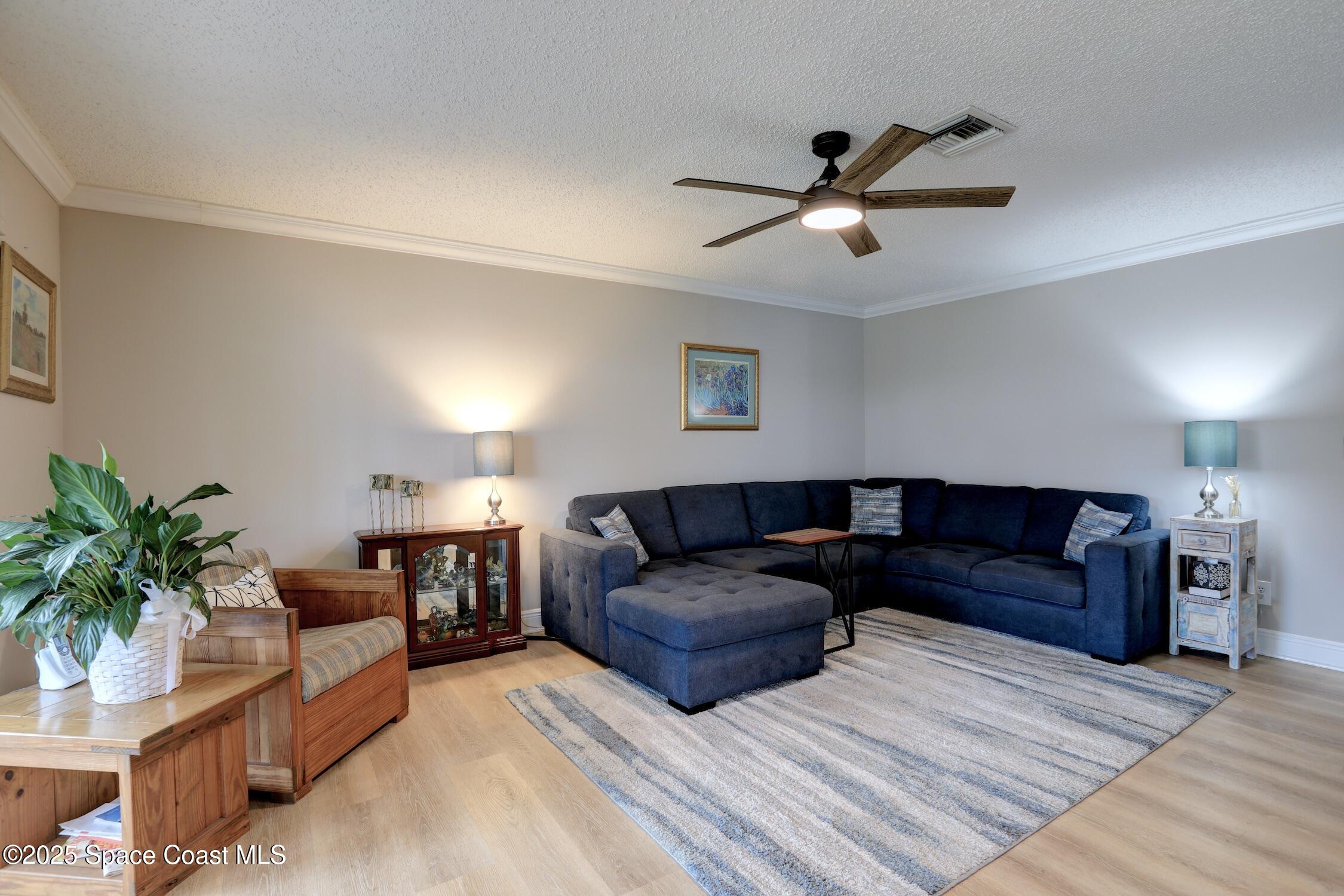 401 Lloyd Street Sebastian, FL 32958 - Photo 5 of 36 D1